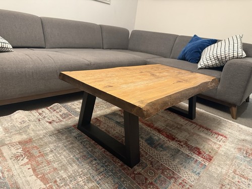 Solid oak coffee table hand - solid,